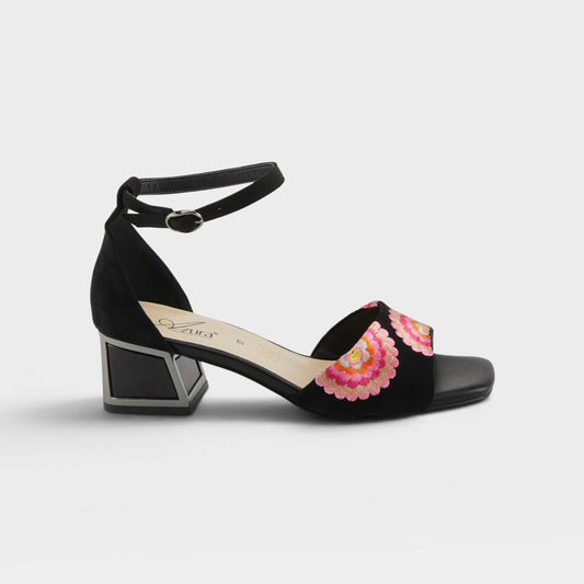 AZURA ABEAUTE SHOES