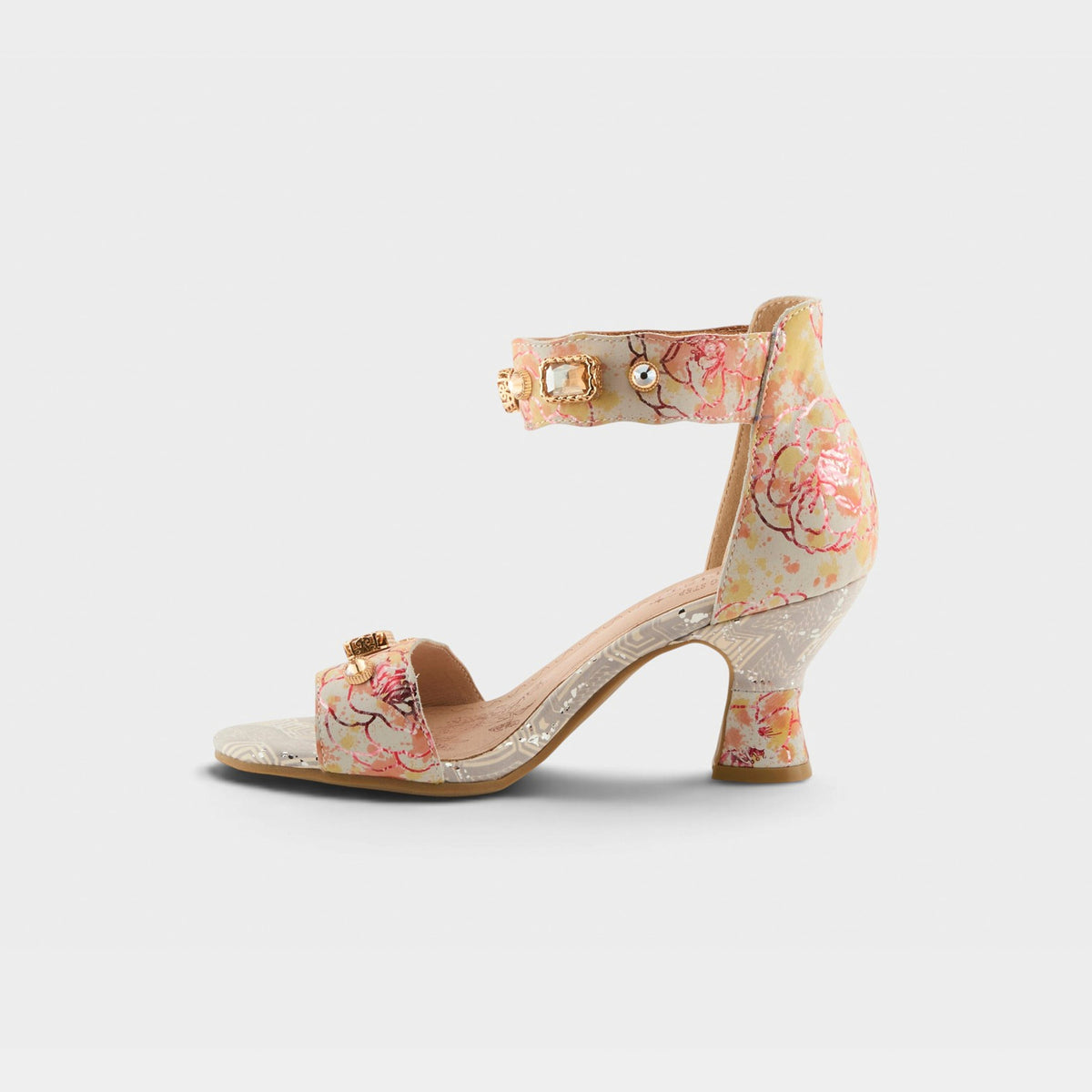 L'ARTISTE AQUAVELVA SANDALS