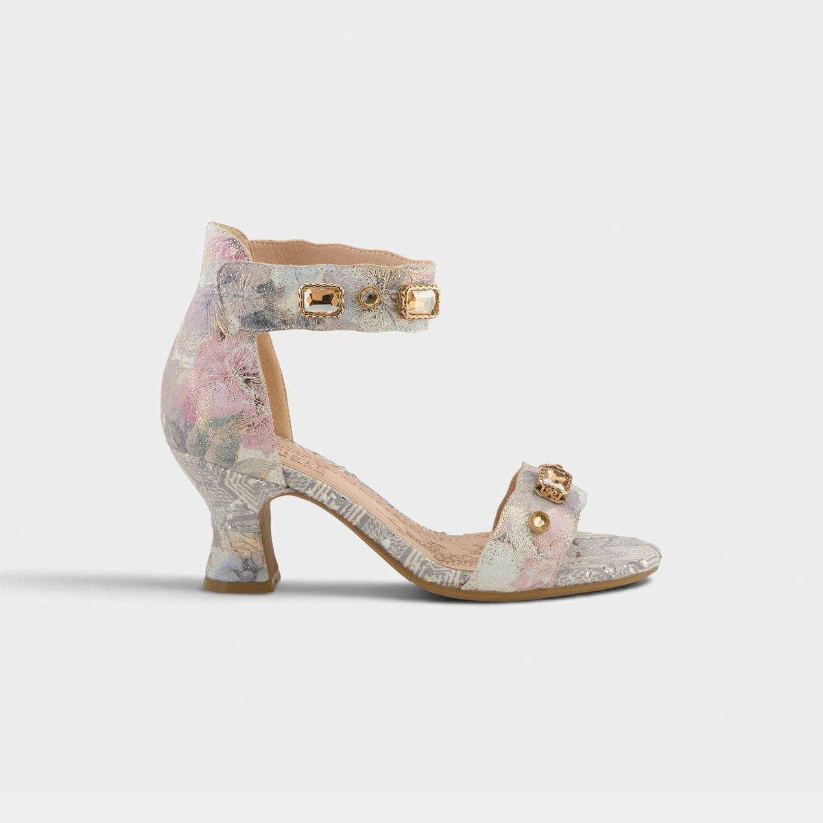 L'ARTISTE AQUAVELVA SANDALS