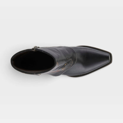 L'ARTISTE BUTERFLYKISSES BOOTS