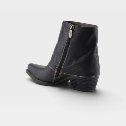 L'ARTISTE BUTERFLYKISSES BOOTS
