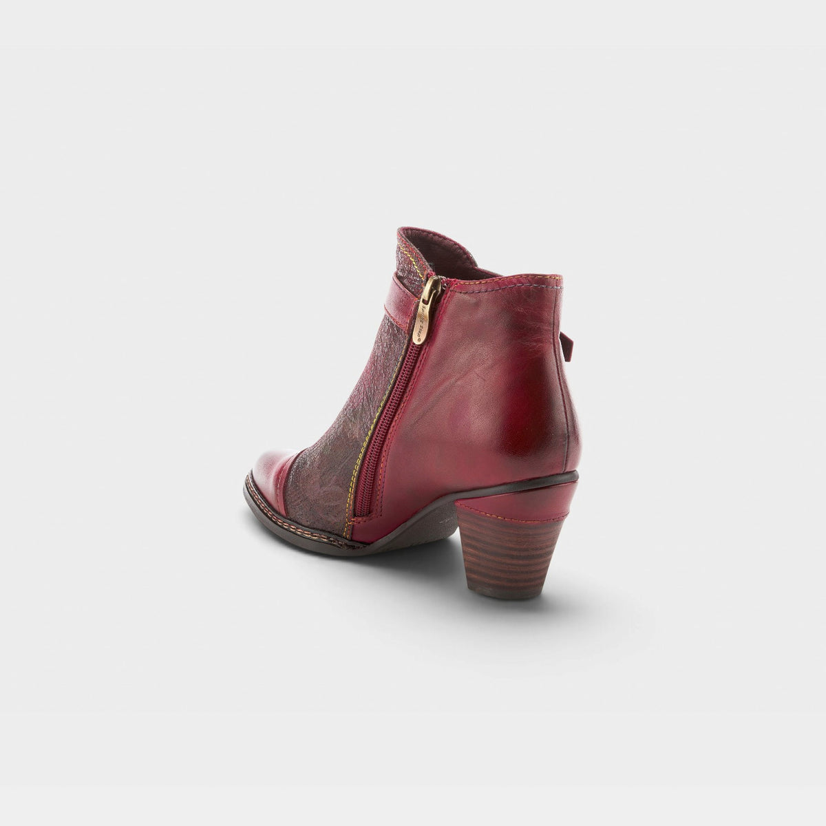 L'ARTISTE CAPTIVATE BOOTIES