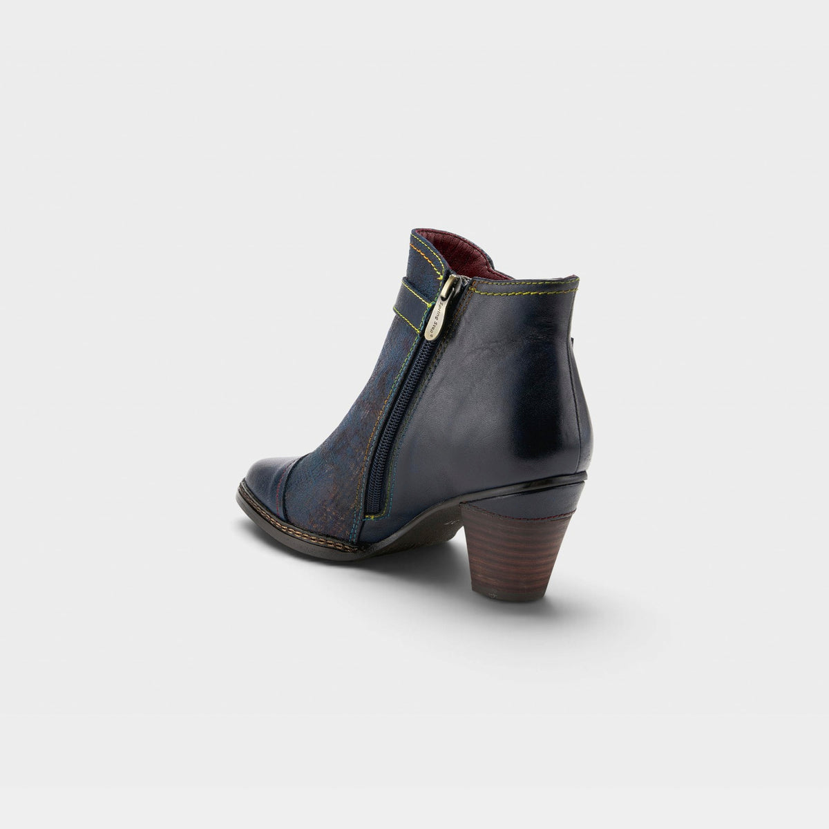 L'ARTISTE CAPTIVATE BOOTIES
