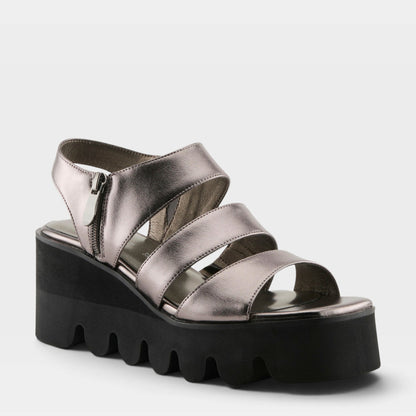 AZURA CORRIGATE SANDALS