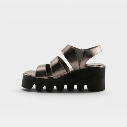 AZURA CORRIGATE SANDALS