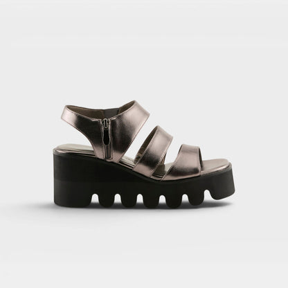 AZURA CORRIGATE SANDALS