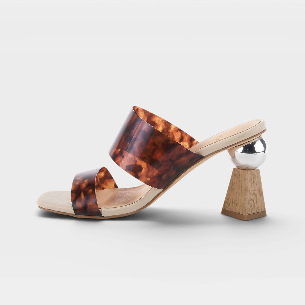 AZURA DASHING SANDALS