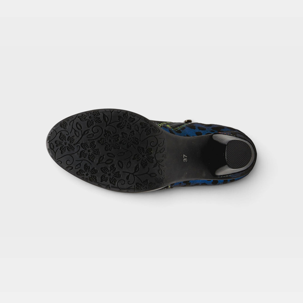 L'ARTISTE DESSA BOOTIE