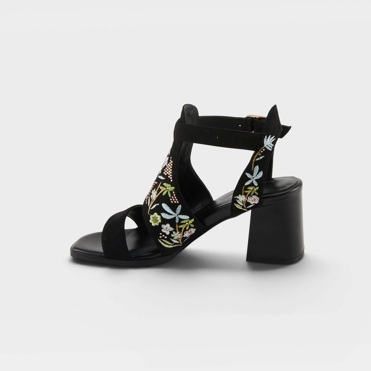 AZURA ROMANTIC SANDALS