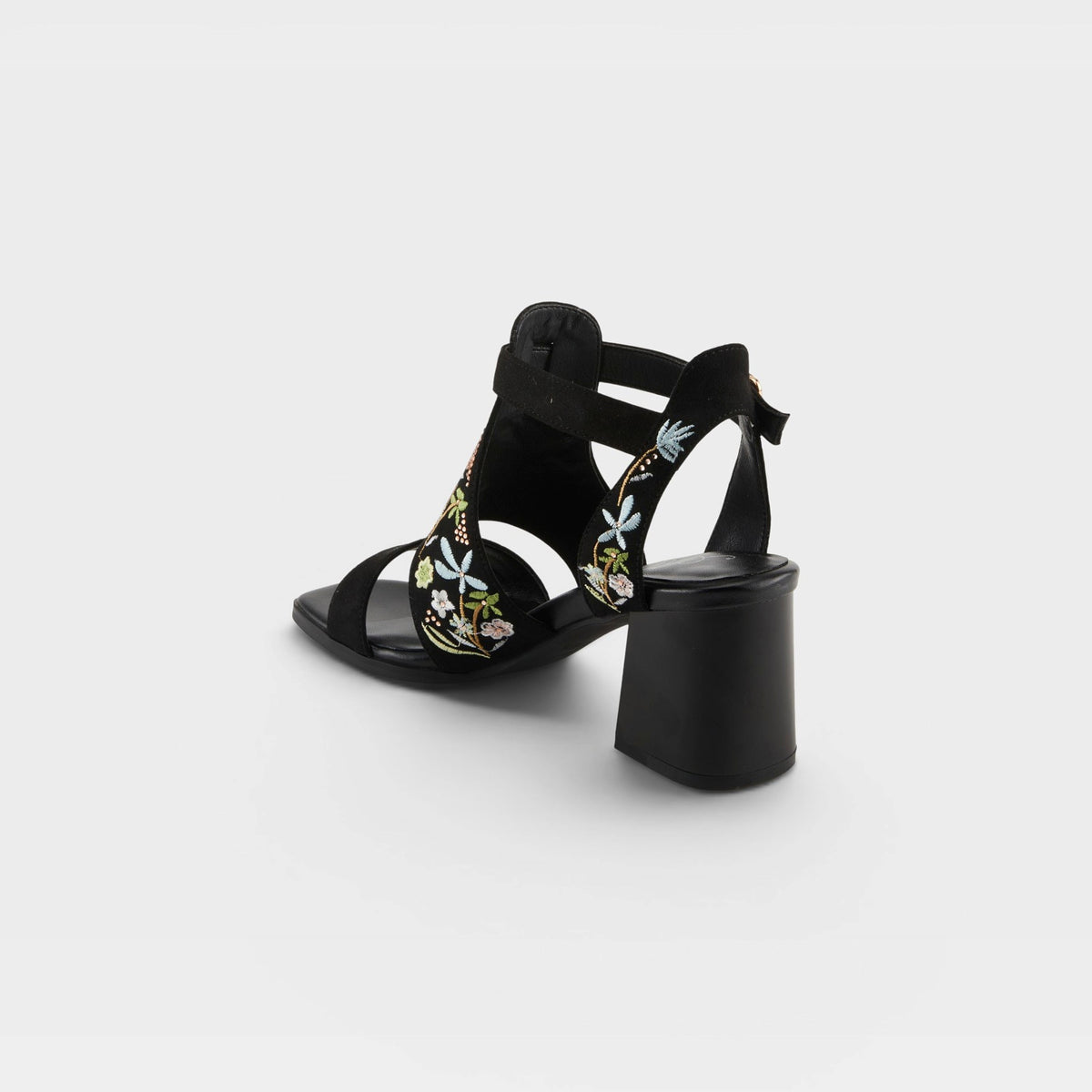 AZURA ROMANTIC SANDALS