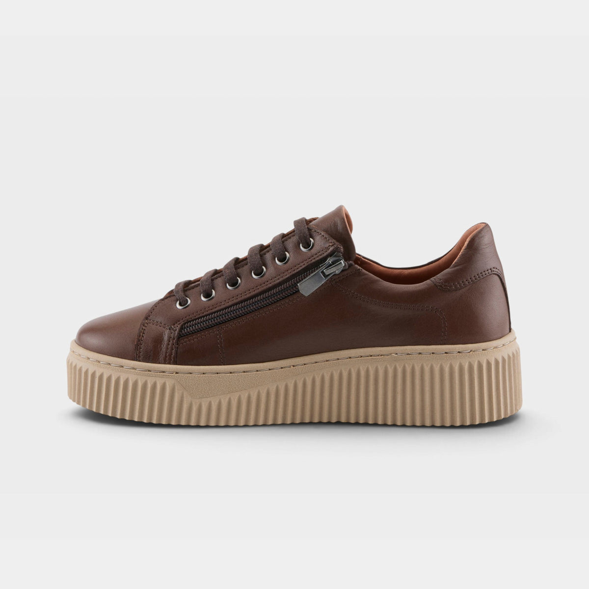 SPRING STEP VIBE SNEAKERS