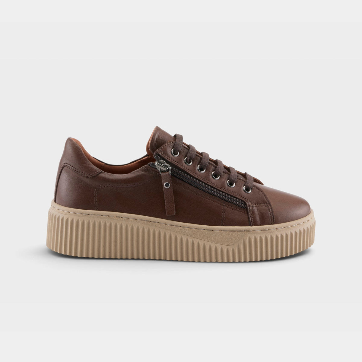 SPRING STEP VIBE SNEAKERS