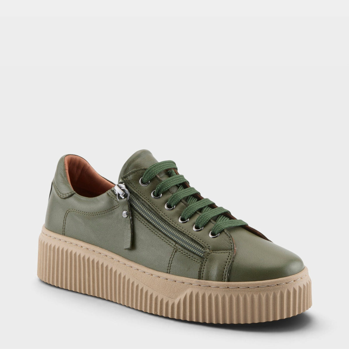 SPRING STEP VIBE SNEAKERS
