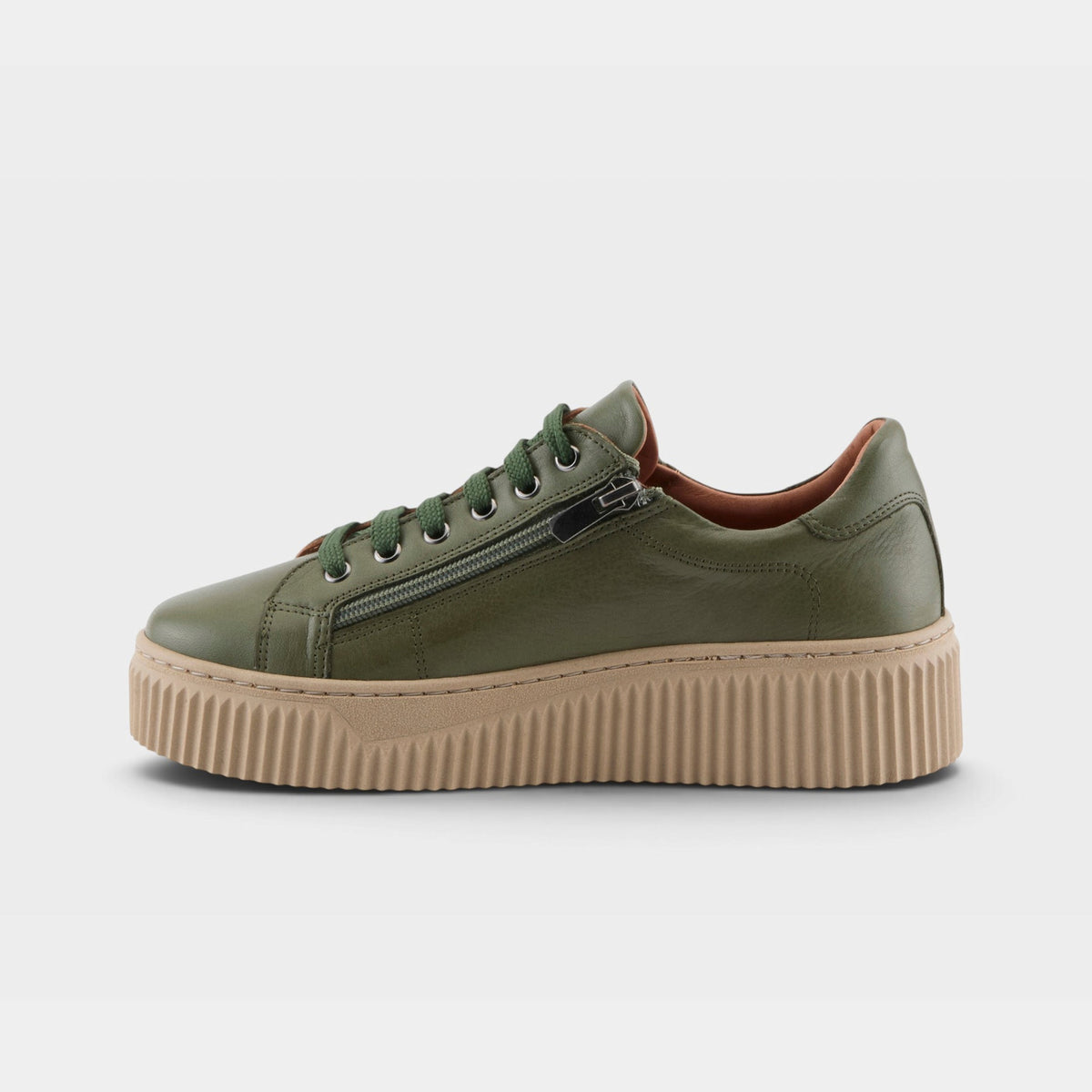 SPRING STEP VIBE SNEAKERS