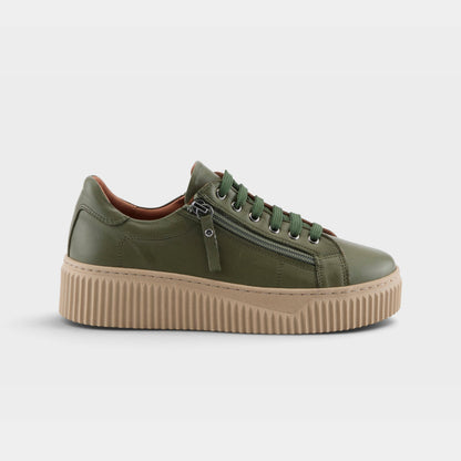 SPRING STEP VIBE SNEAKERS