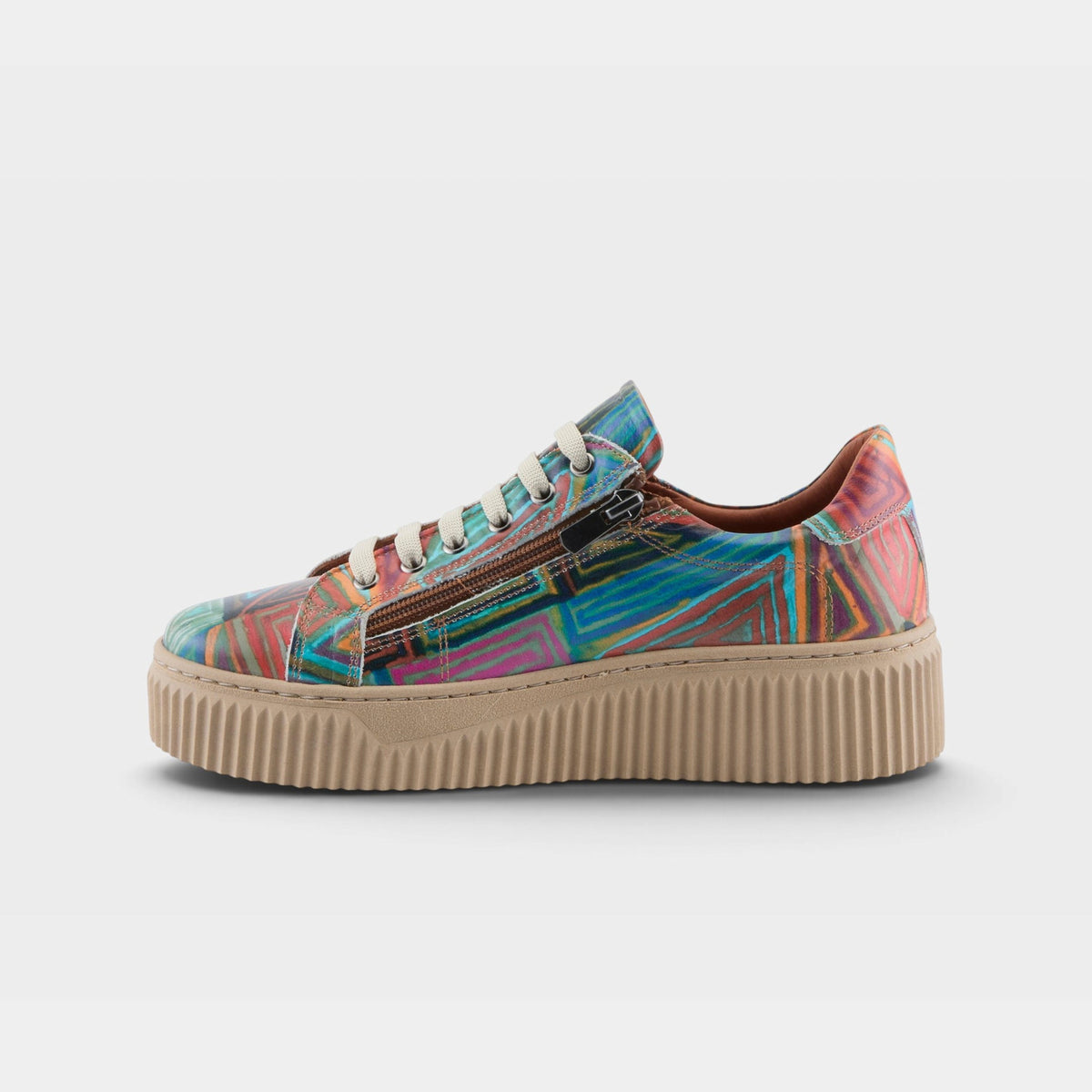 SPRING STEP VIBE SNEAKERS